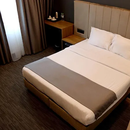 Home Plus Hotel 3* 이스탄불