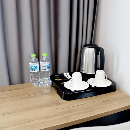 Home Plus Hotel ホテル 3*
