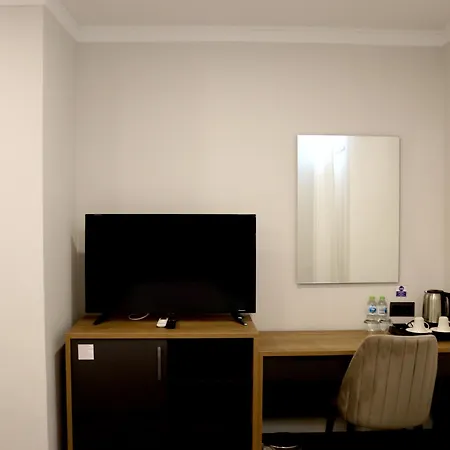 Home Plus Hotel ホテル