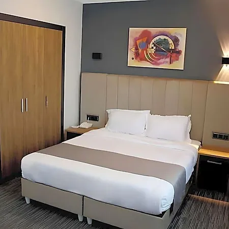 Home Plus Hotel Szálloda