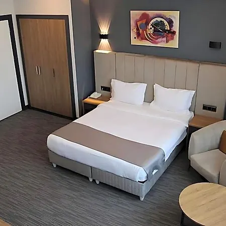 Home Plus Hotel Szálloda