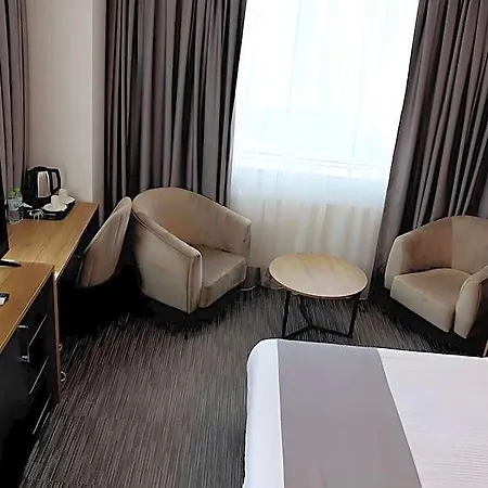 Home Plus Hotel Szálloda