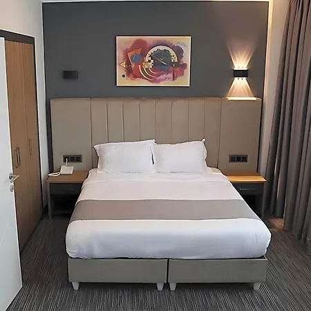Home Plus Hotel Szálloda
