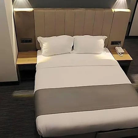 Home Plus Hotel Szálloda 3*