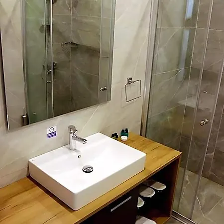Home Plus Hotel Szálloda