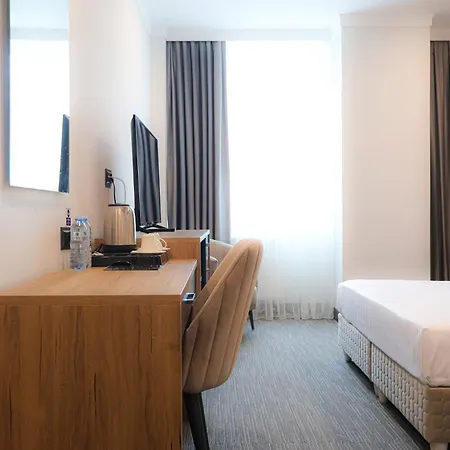 HOME PLUS Hotel 4*