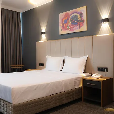 מלון Home Plus Hotel