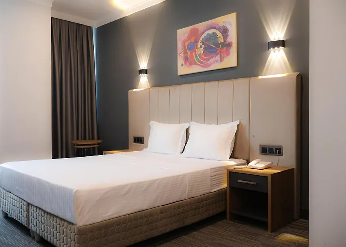 מלון Home Plus Hotel