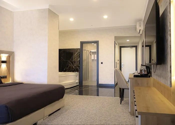 מלון Home Plus Hotel 4*