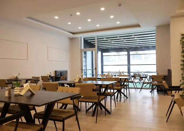 Home Plus Hotel 4*