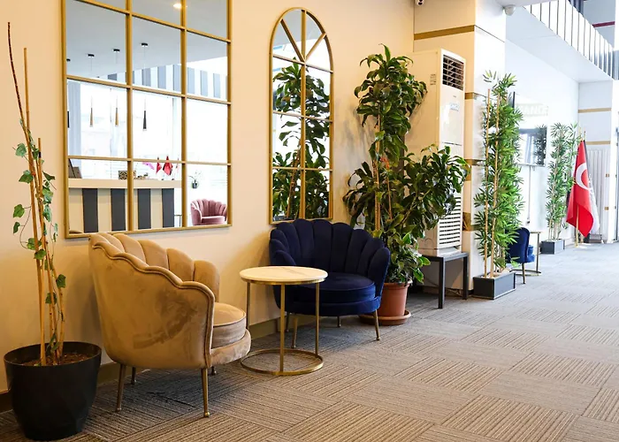 מלון Home Plus Hotel 4*